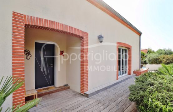 VENDU! EXCLUSIVITÉ PECHABOU Maison individuelle rénovée T6 / T7 de 205 m² sur 1210 m² avec Piscine