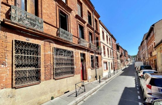 VENDU! EXCLUSIVITÉ TOULOUSE métro Marengo Studio de 17,91 m² Carrez sur cour intérieure + Cave