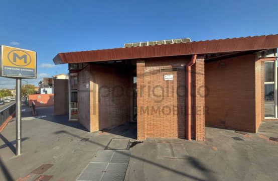 EXCLUSIVITÉ VENTE TOULOUSE Métro Fontaine Lestang Immeuble comprenant 7 appartements 1 local commercial 8 Caves