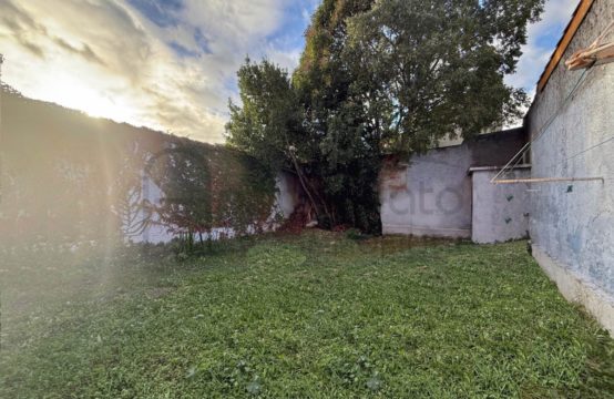 EXCLUSIVITÉ VENTE TOULOUSE Métro Arènes Immeuble comprenant 7 appartements 1 local commercial 8 Caves